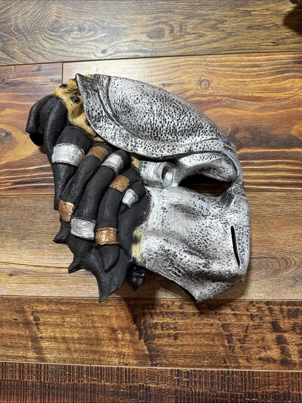 Predator mask